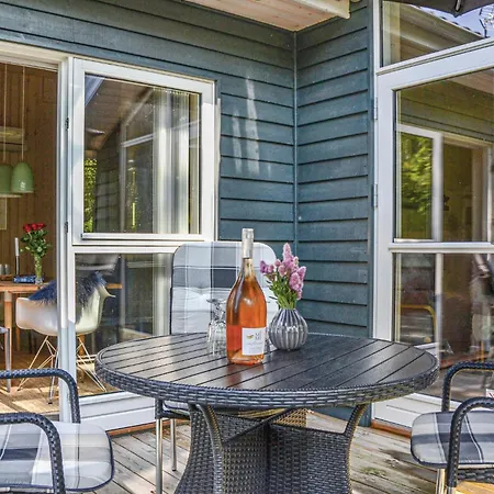 Three-bedroom In Grasted *