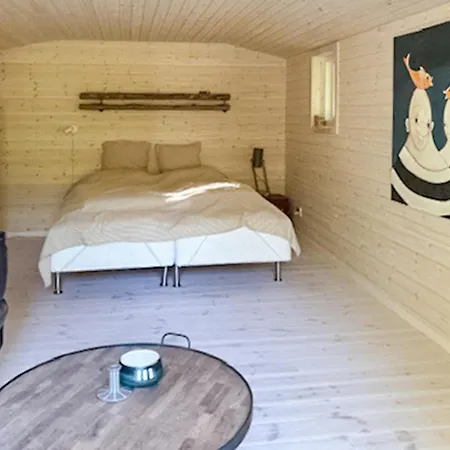 Three-bedroom In Grasted