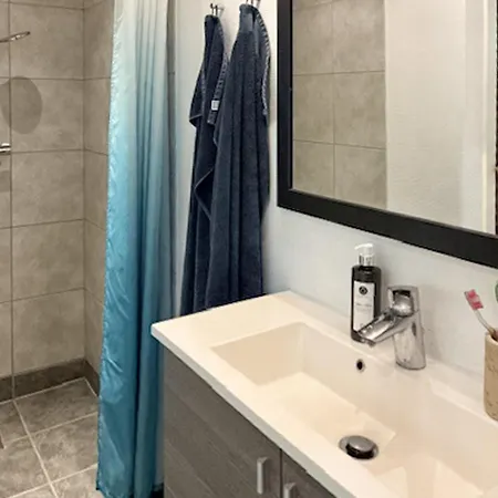 度假居 Three-bedroom In Grasted *