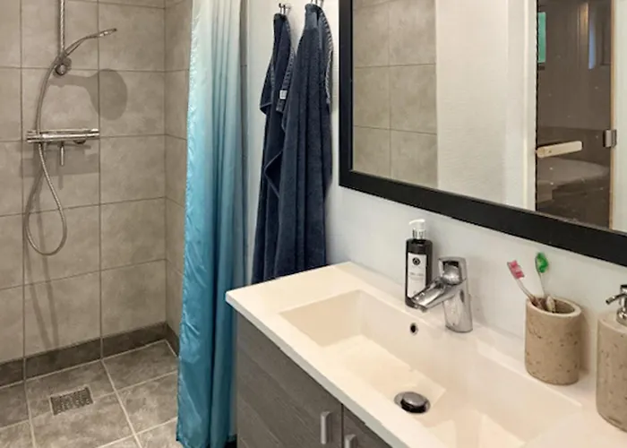 別荘 Three-bedroom In Grasted *